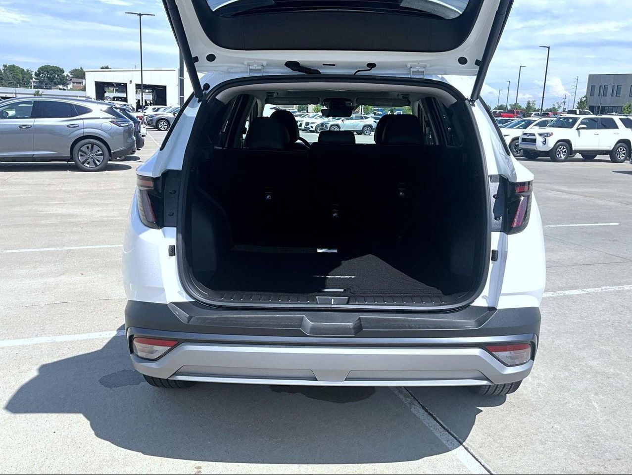 2025 Hyundai Tucson SEL Convenience photo 9
