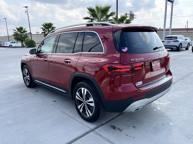 2026 Mercedes Benz GLB 250 photo 4