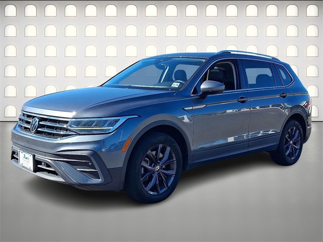 2022 Volkswagen Tiguan SE photo 3