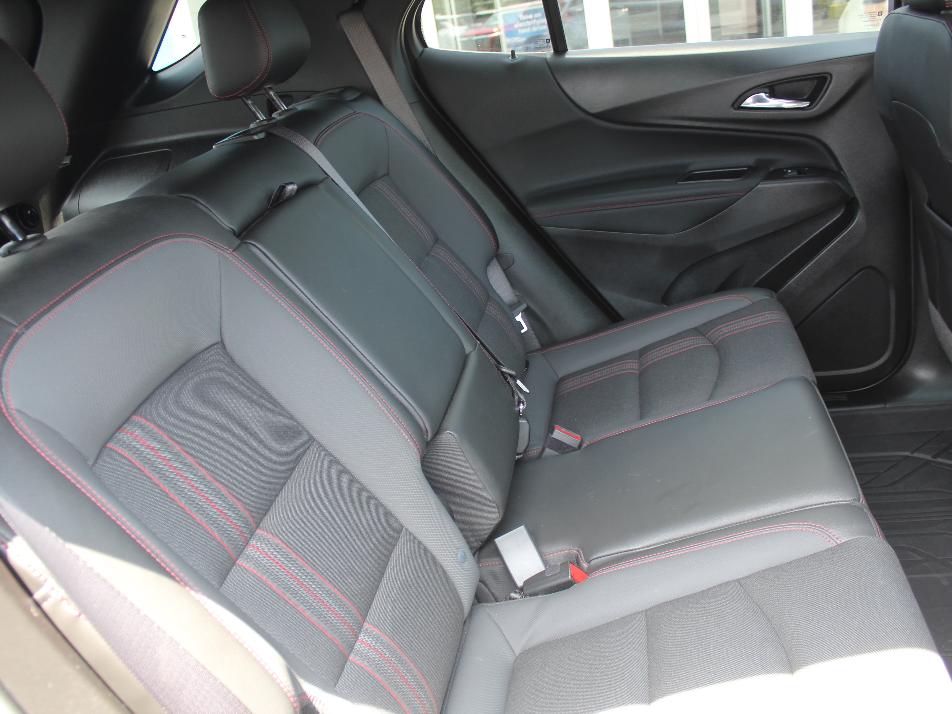 2022 Chevrolet Equinox RS photo 28