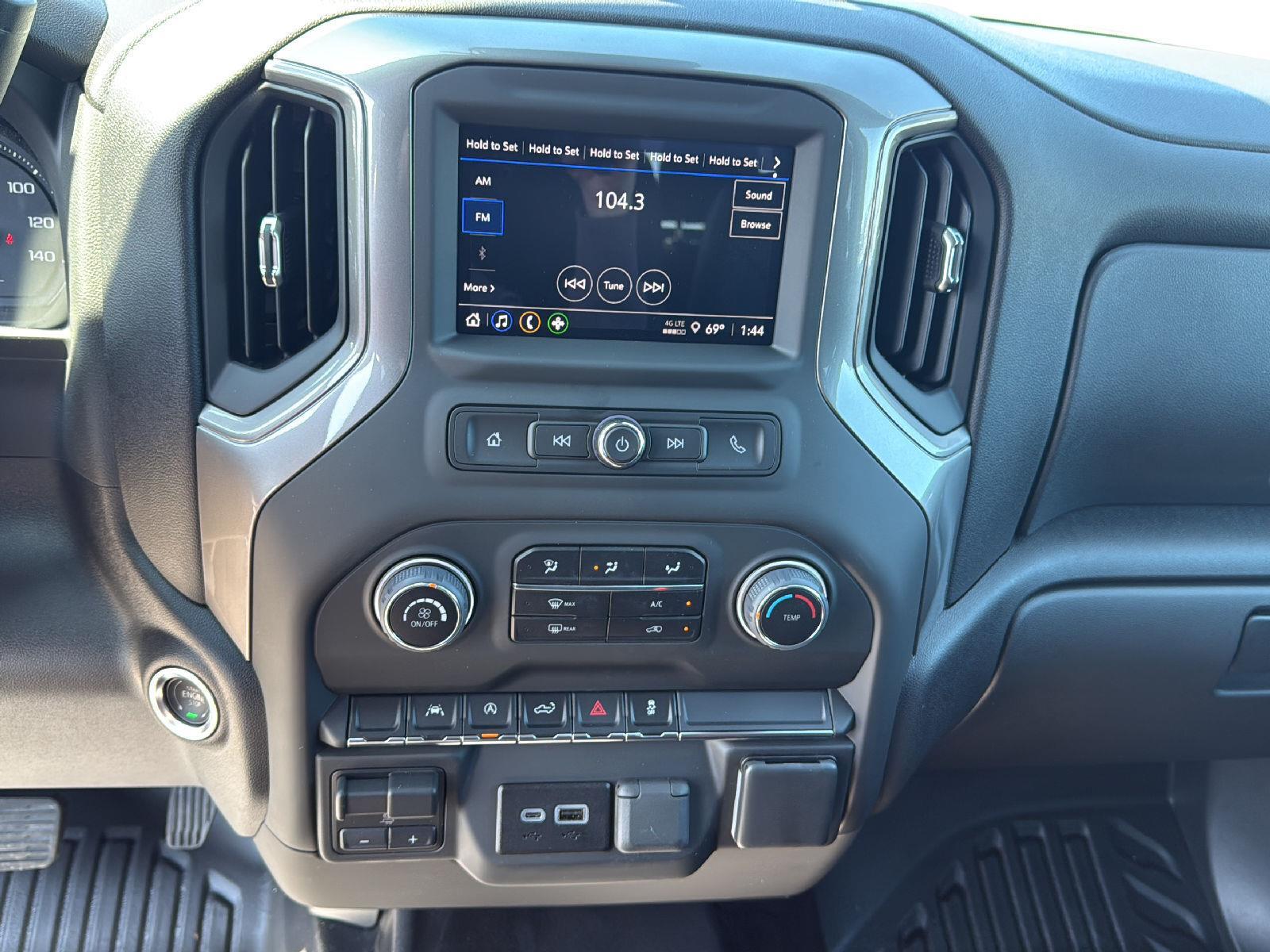2025 Chevrolet Silverado 1500 photo 5