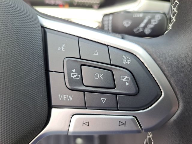 2025 Volkswagen Taos SE photo 25