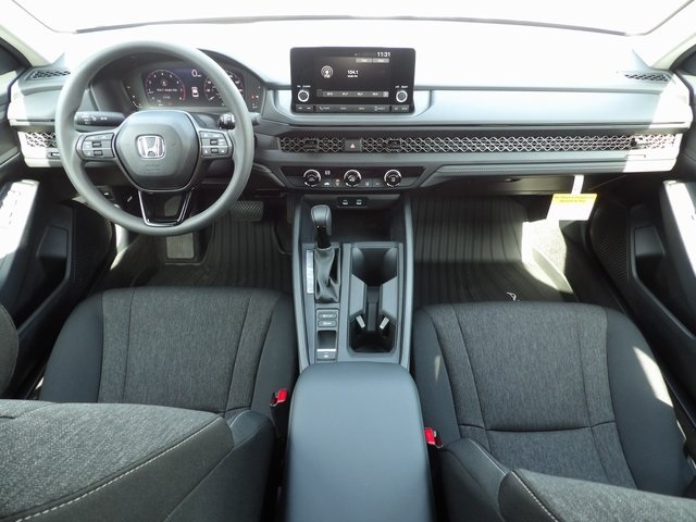 2025 Honda Accord LX photo 13