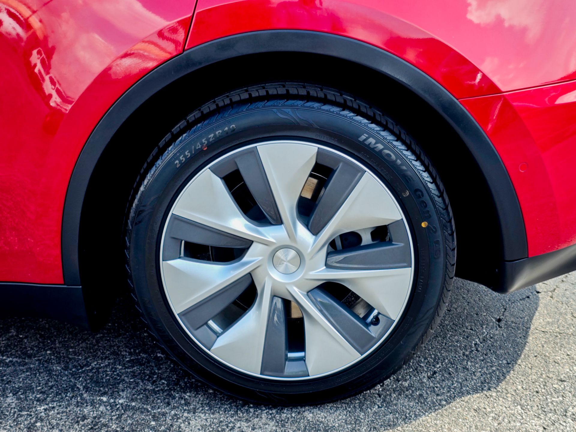 2021 Tesla Model Y Long Range photo 12