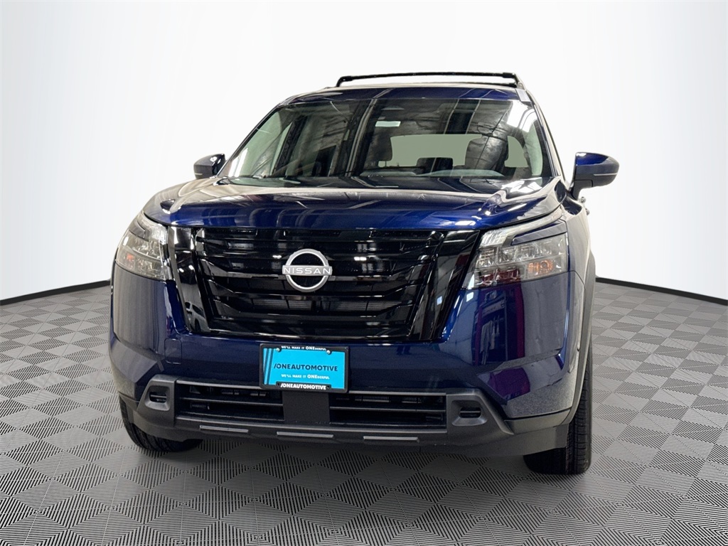 2025 Nissan Pathfinder SV's photo