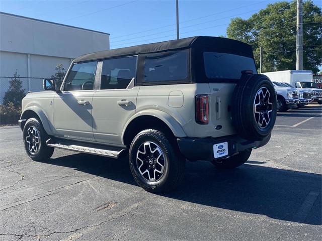 2025 Ford Bronco Outer Banks photo 4