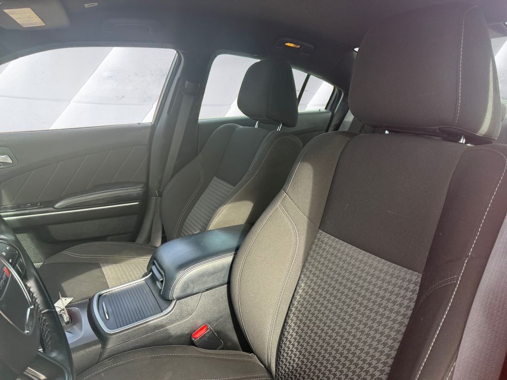 2023 Dodge Charger SXT photo 8