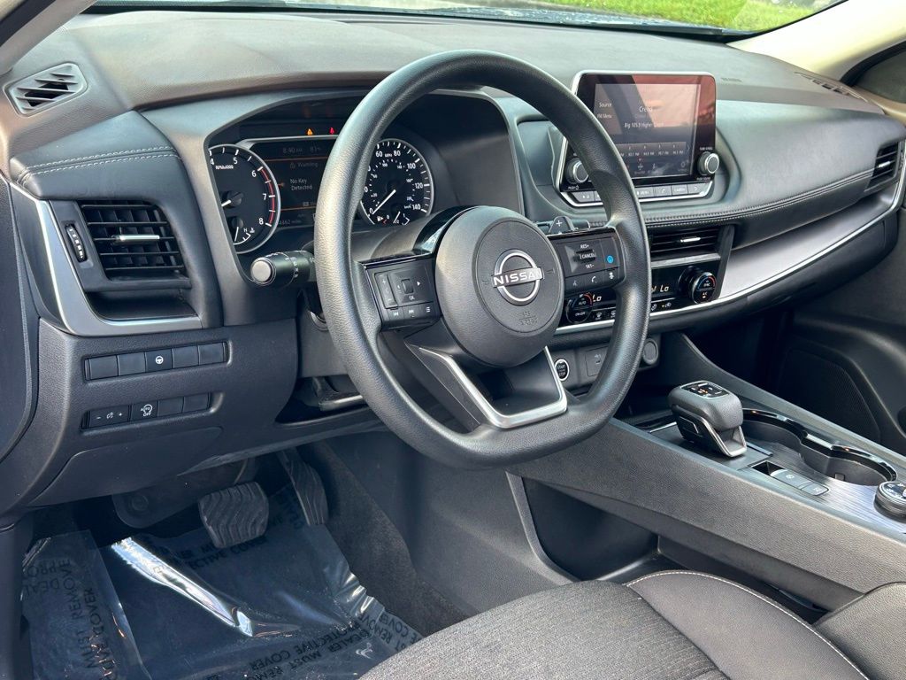 2023 Nissan Rogue SV photo 34