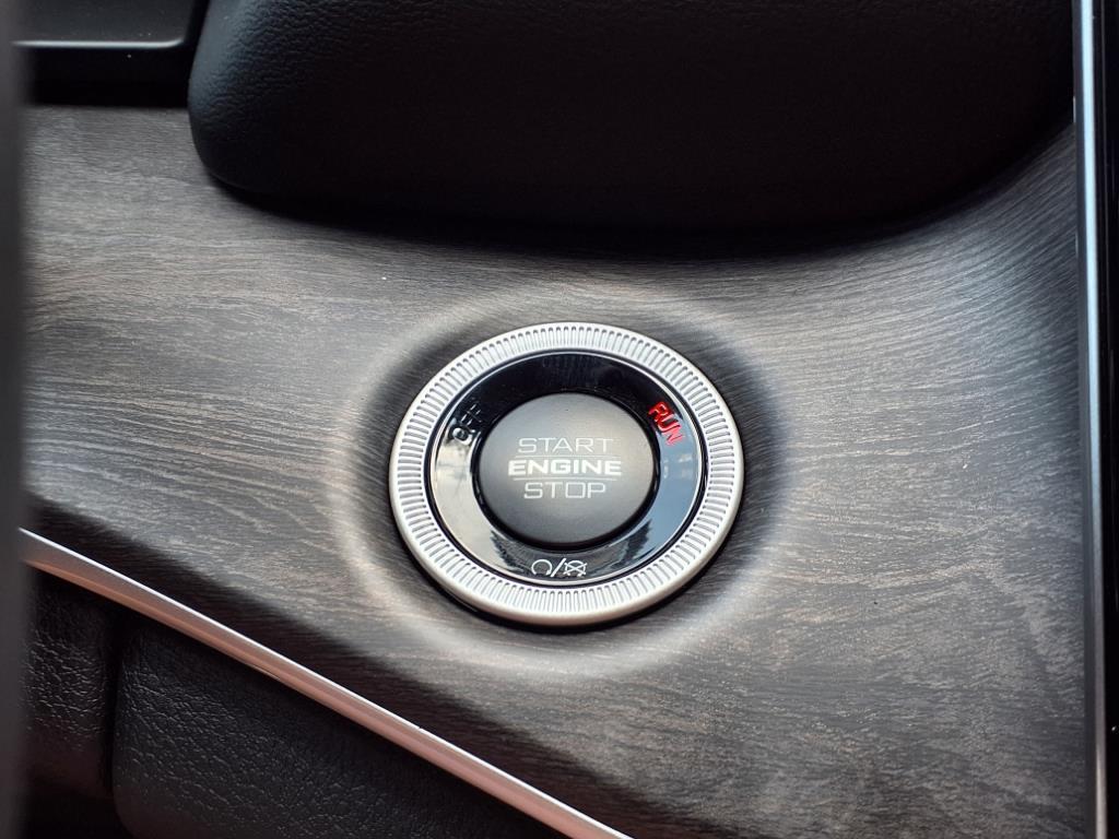 2025 Jeep Grand Cherokee Limited photo 5