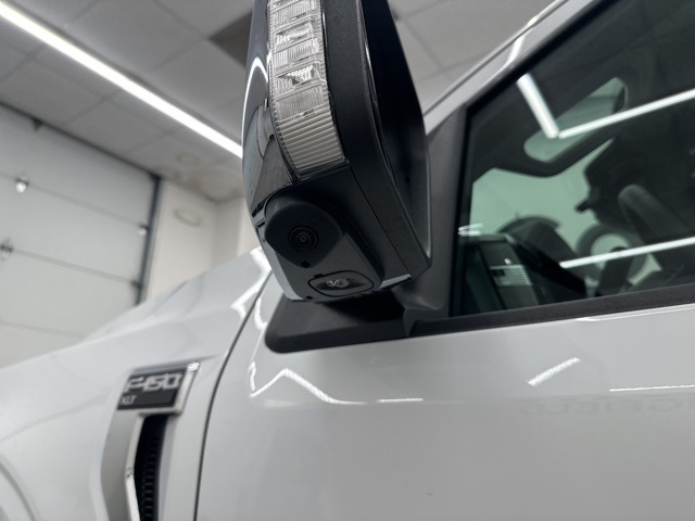 2025 Ford F-150 XLT photo 10