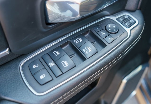 2024 Ram 2500 Laramie photo 9
