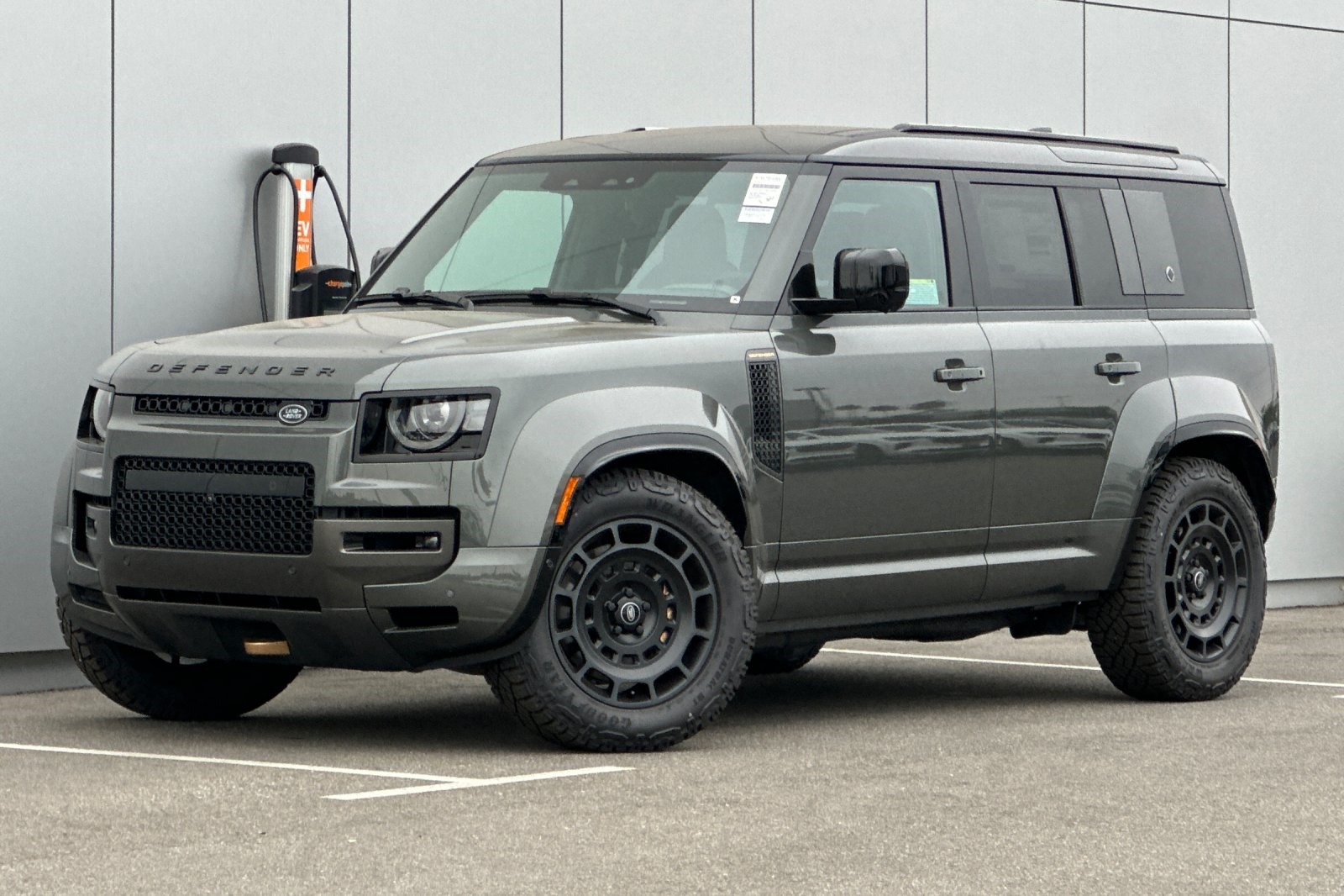2025 Land Rover Defender
