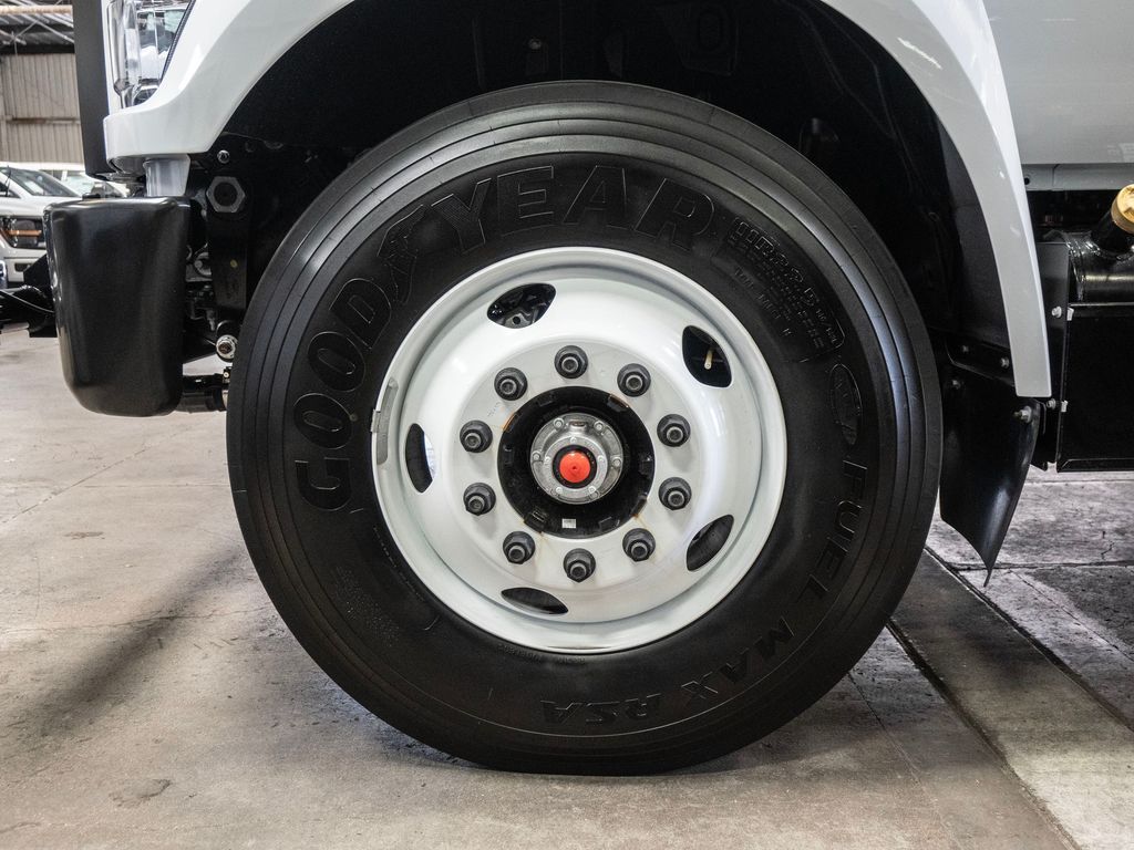 2026 Ford F-750 Base photo 14