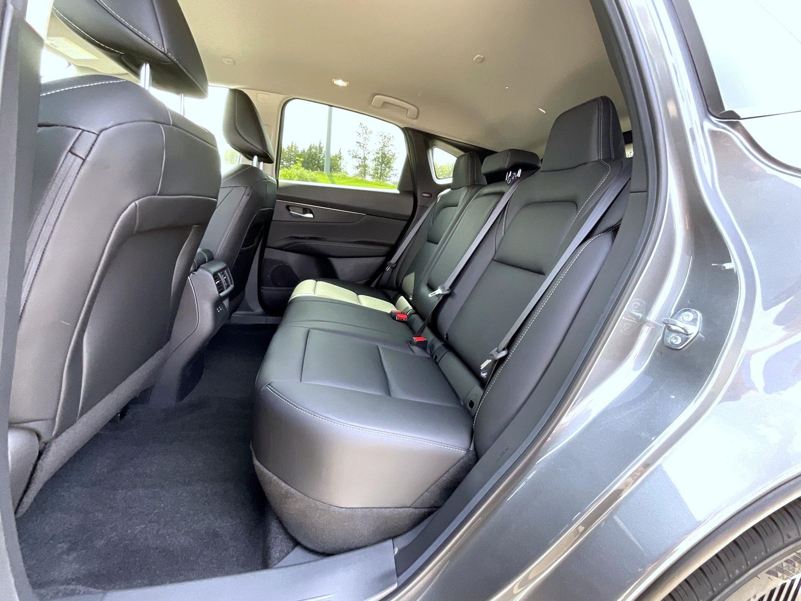 2025 Nissan Murano SV photo 11