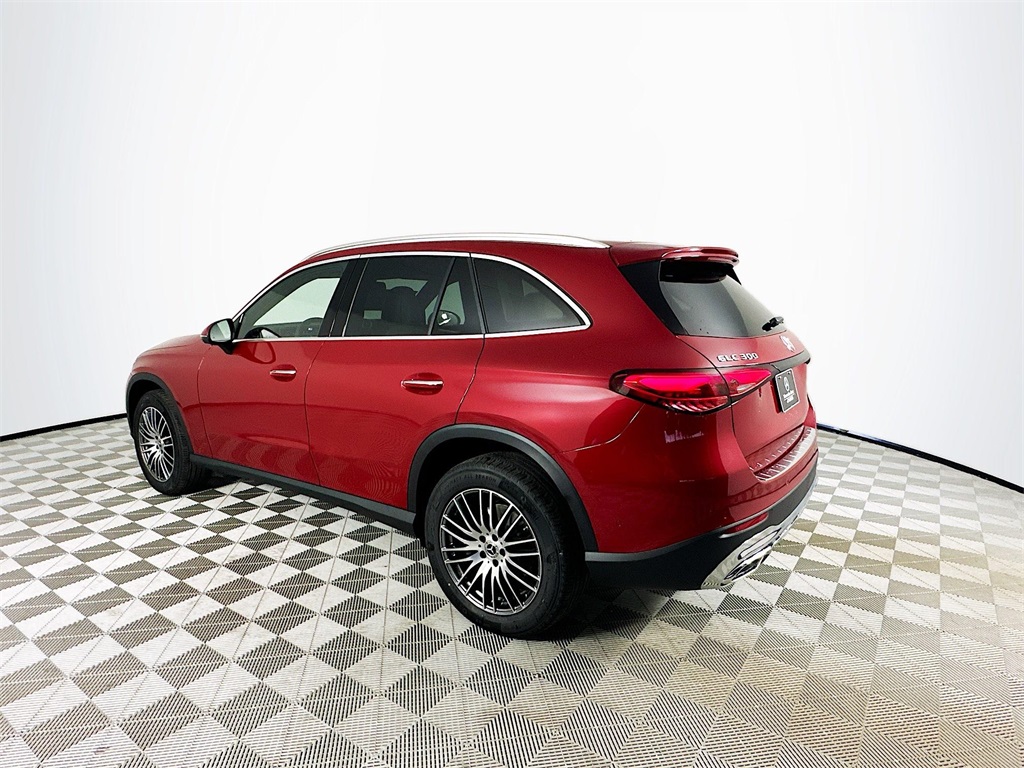 2026 Mercedes Benz GLC 300 4MATIC photo 4