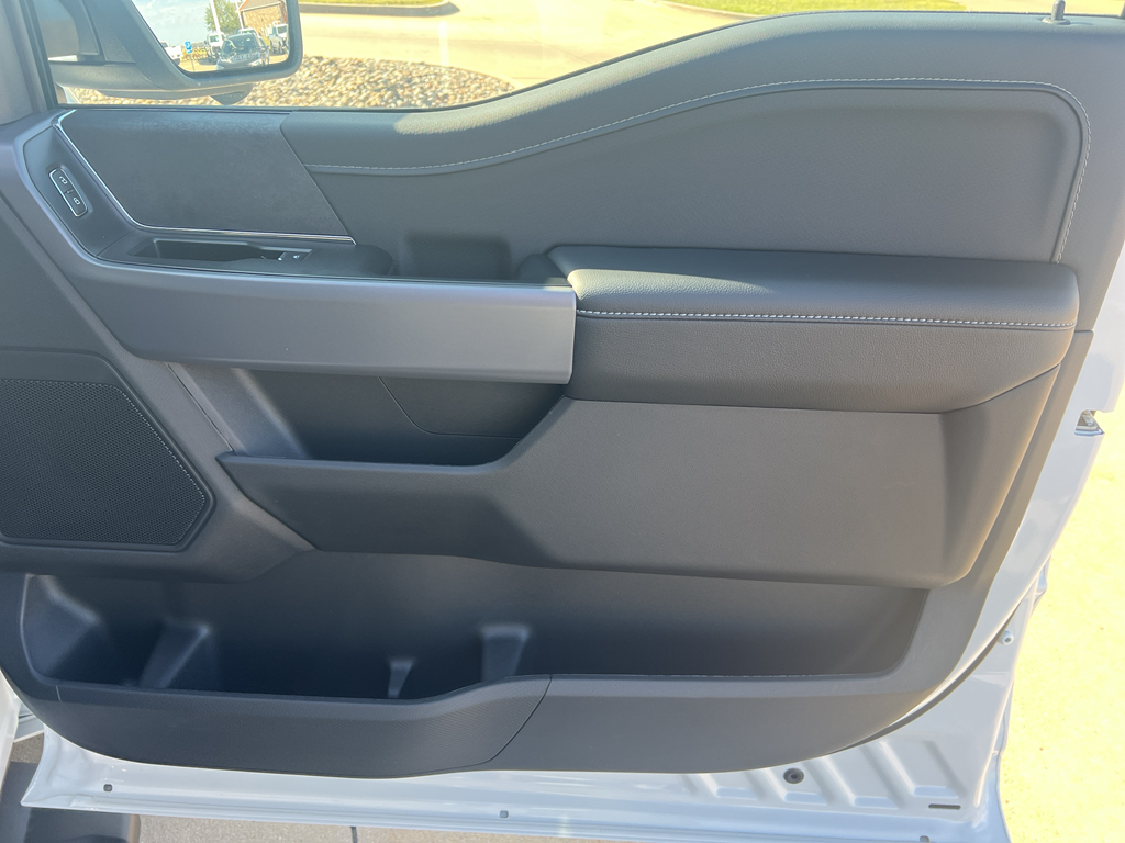 2025 Ford F-150 XLT photo 31