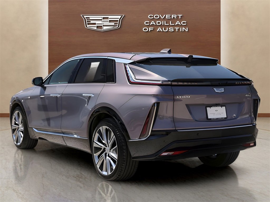 2024 Cadillac Lyriq Luxury photo 3