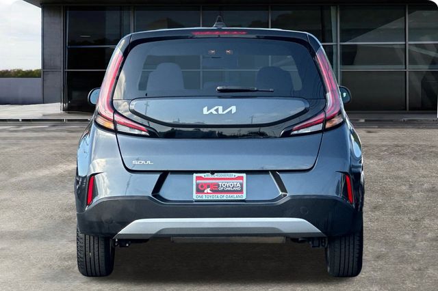 2023 Kia Soul LX photo 3