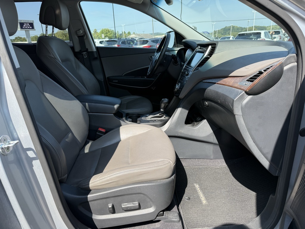 2017 Hyundai Santa Fe Limited photo 10