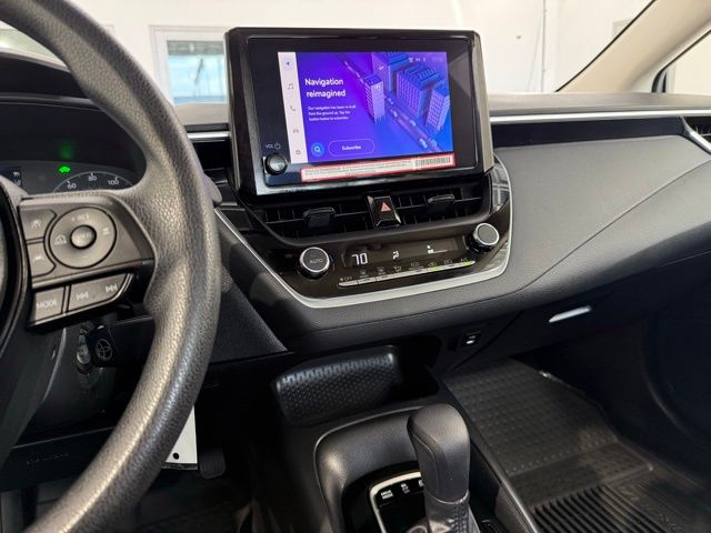 2023 Toyota Corolla Hybrid LE photo 17