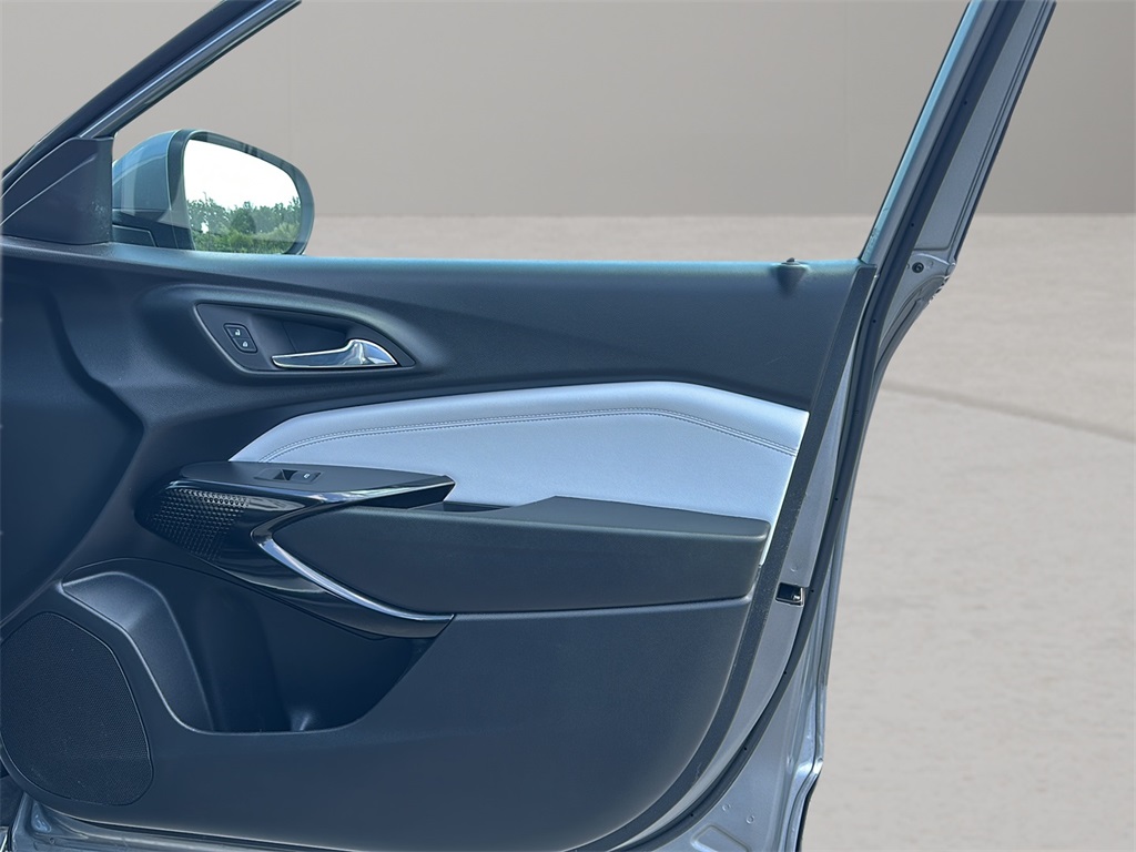 2024 Chevrolet Trax LT photo 15