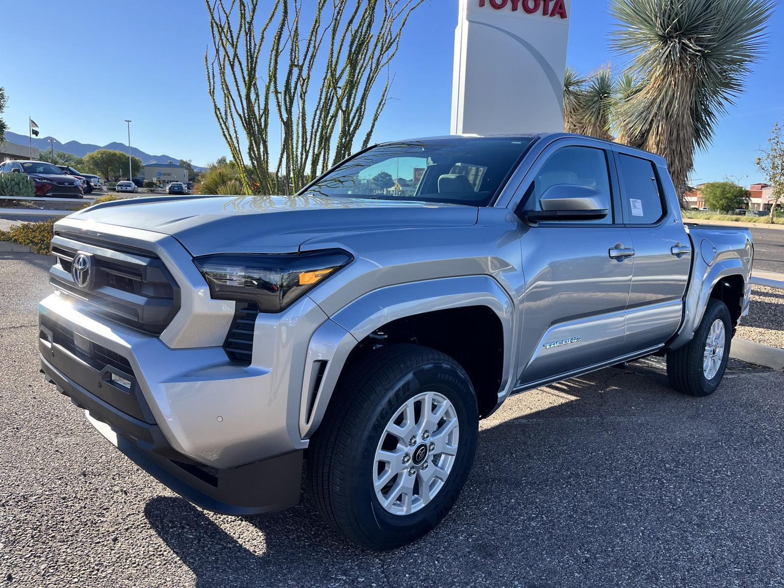 2025 Toyota Tacoma SR5's photo