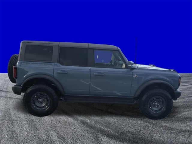 2025 Ford Bronco Outer Banks photo 3