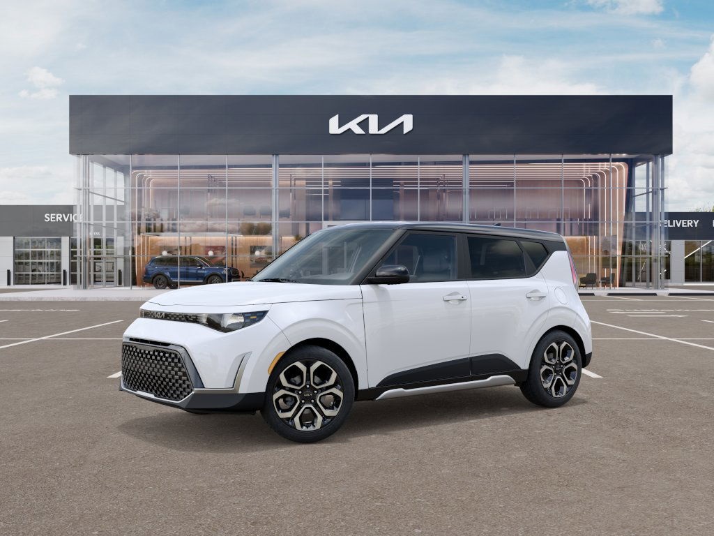 2025 Kia Soul EX photo 2
