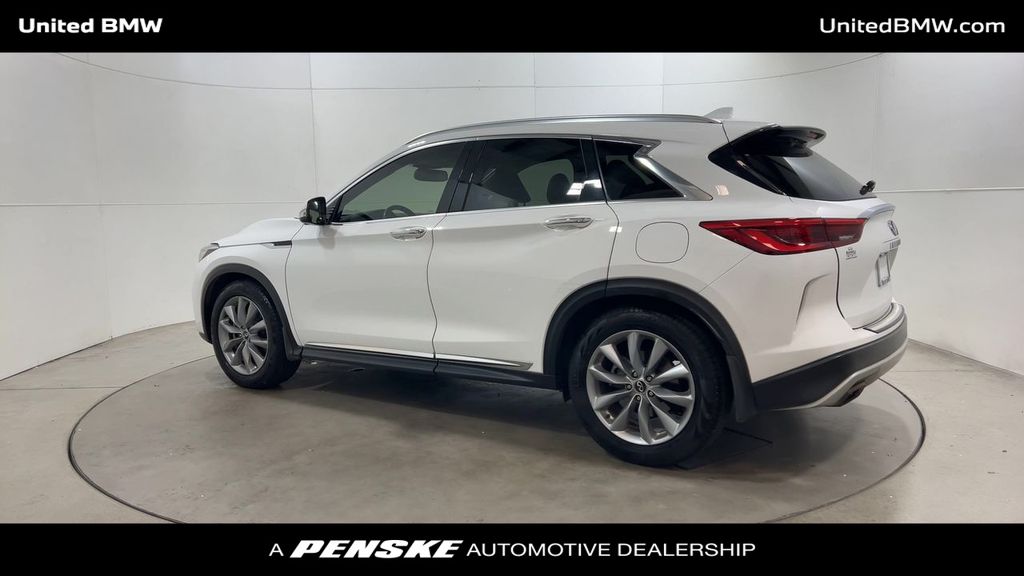 2019 Infiniti QX50 Essential photo 4