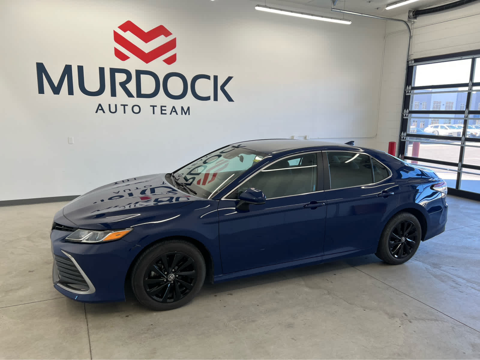 2023 Toyota Camry LE's photo