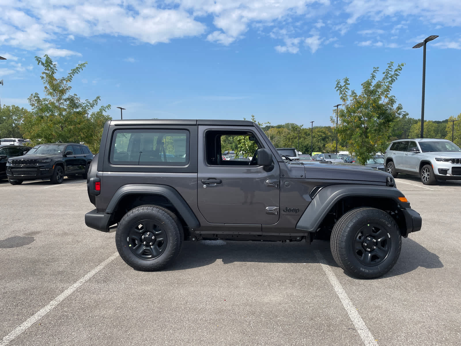 2025 Jeep Wrangler Sport photo 10