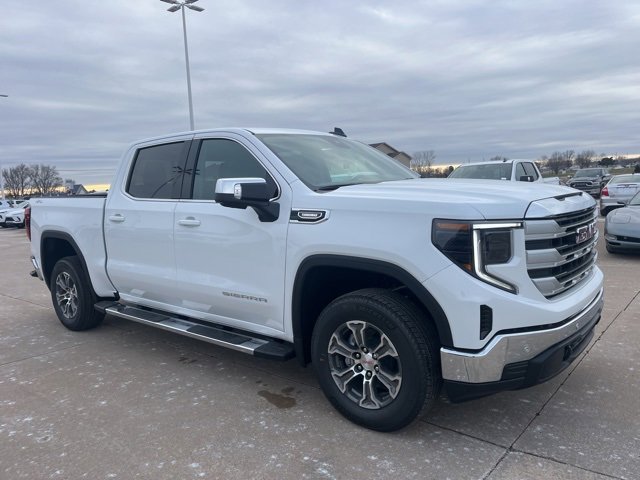 2026 GMC Sierra 1500 SLE's photo