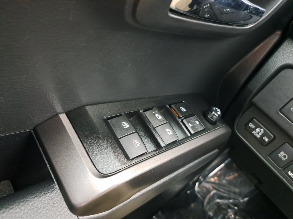 2023 Toyota Tacoma TRD Off-Road photo 21