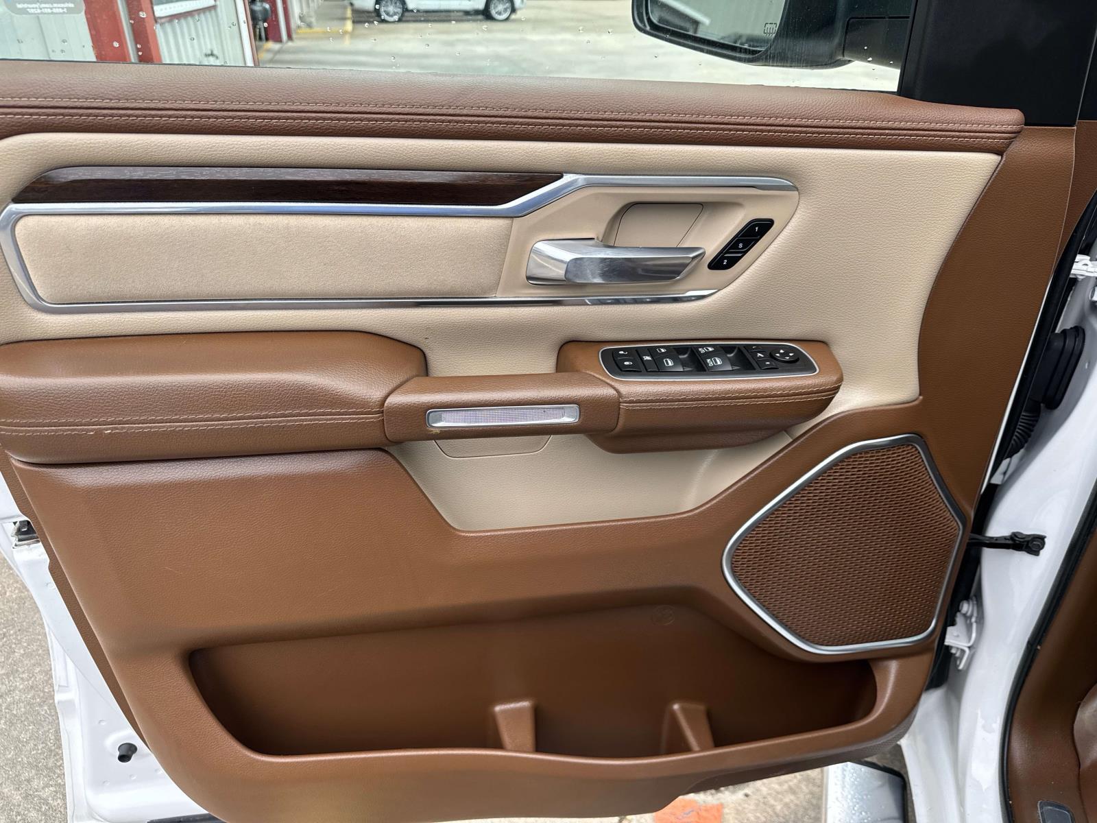 2022 Ram 1500 Laramie photo 16