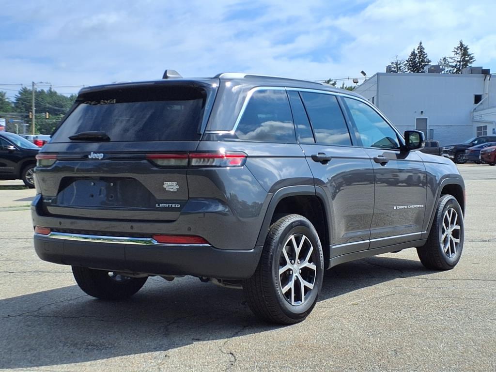 2024 Jeep Grand Cherokee Limited photo 4