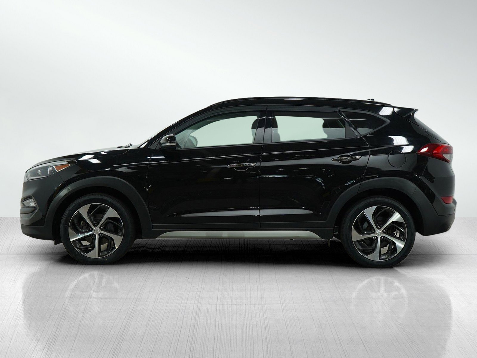 Used 2017 Hyundai Tucson Limited with VIN KM8J3CA28HU275001 for sale in Minneapolis, Minnesota