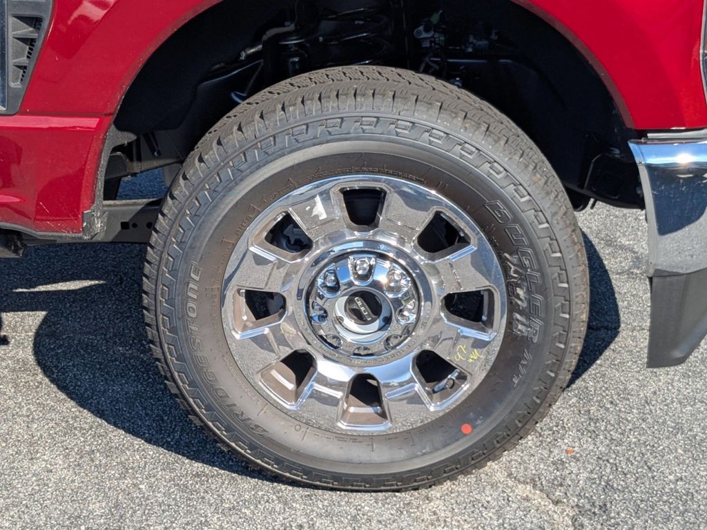 2025 Ford F-350 Lariat photo 11