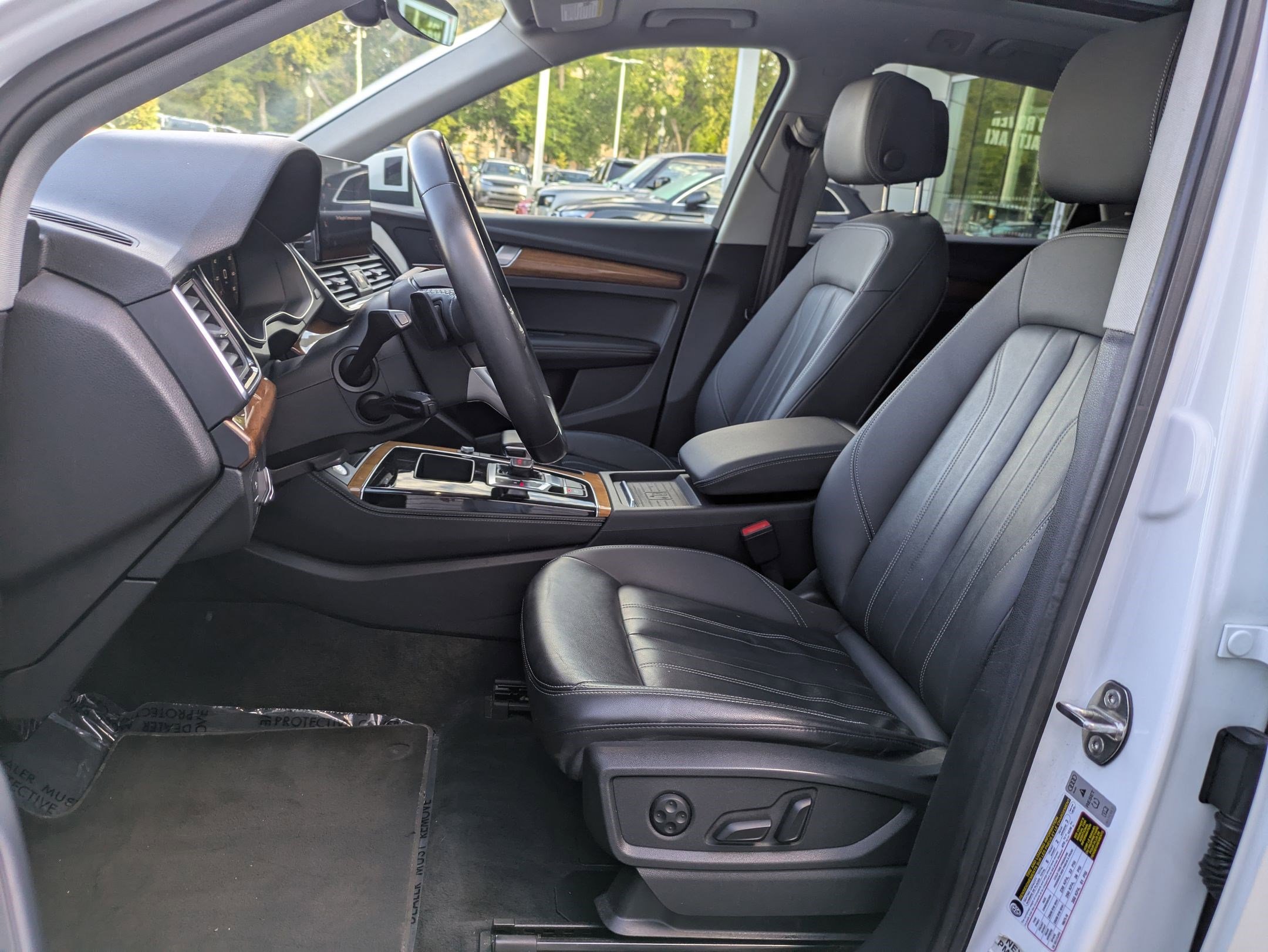 2021 Audi Q5 Premium Plus photo 24