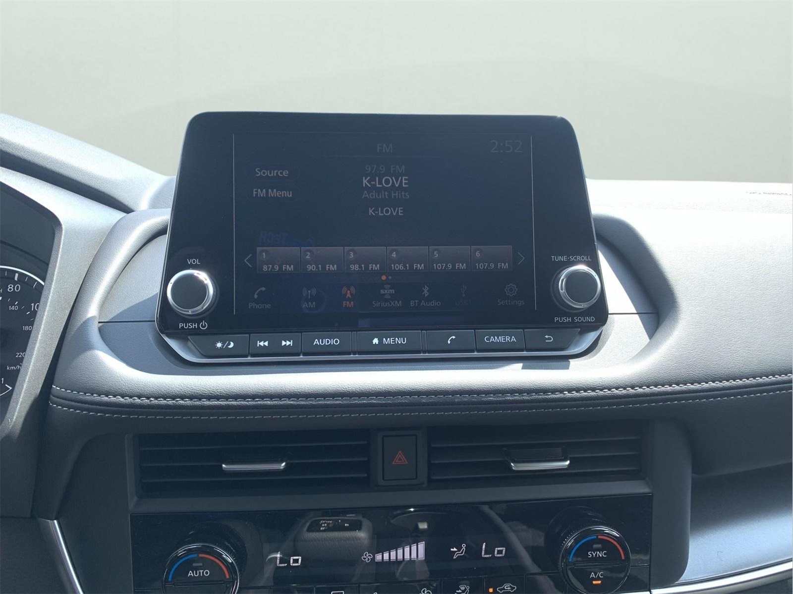 2026 Nissan Rogue SV photo 20