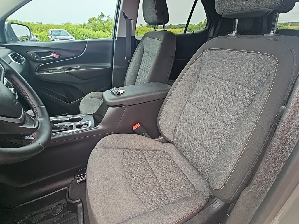 2023 Chevrolet Equinox LT photo 13