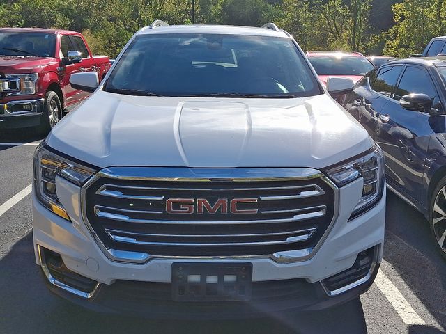 2024 Gmc Terrain SLT photo 2
