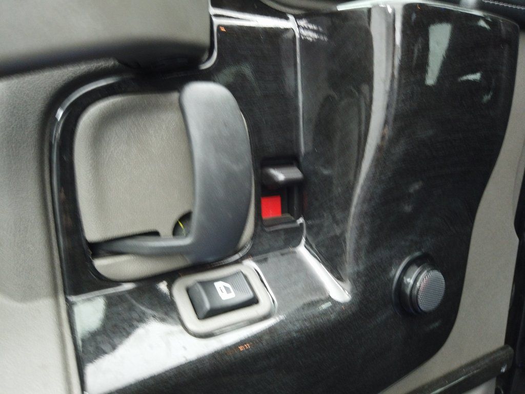 2023 Chevrolet Express photo 17