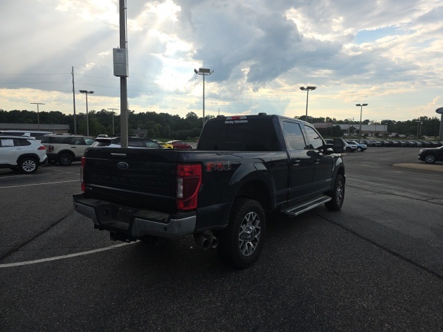 2022 Ford F-250 Lariat photo 2