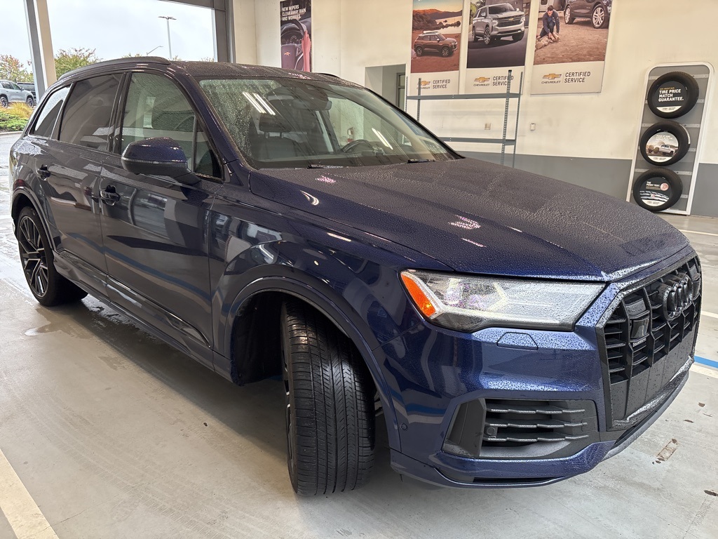 2022 Audi Q7 55 Prestige photo 3