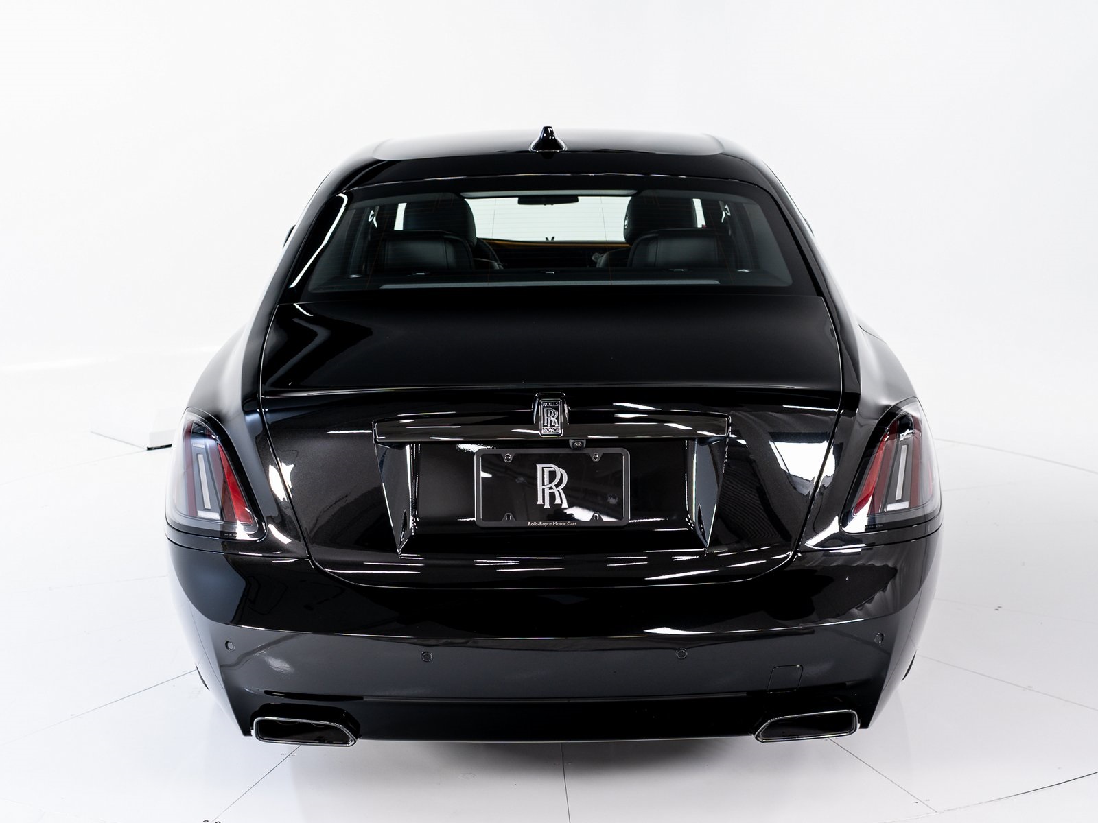 2025 Rolls Royce Ghost Black Badge photo 2