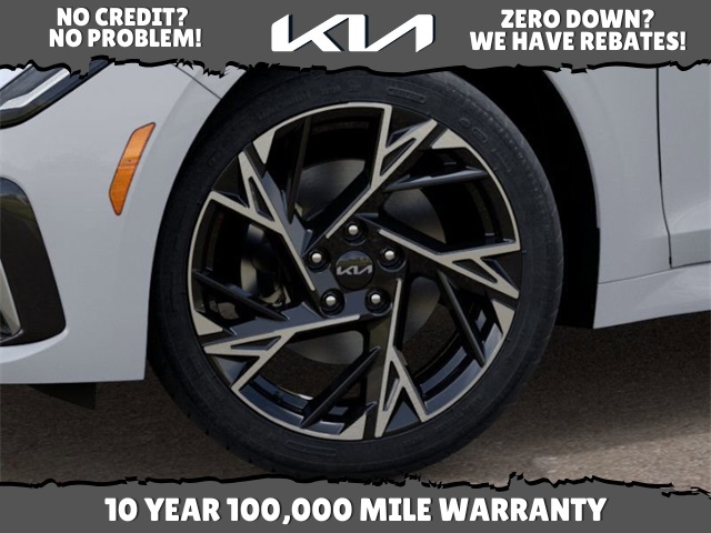 2026 Kia K5 GT-Line photo 9