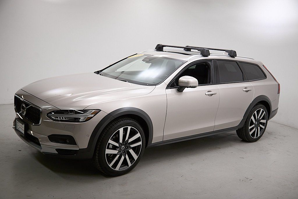 2026 VOLVO V90CC - Image 6