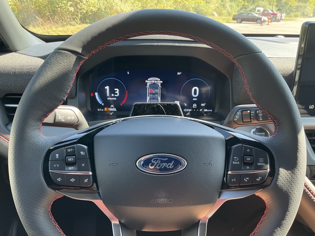 2025 Ford Explorer ST-Line photo 7