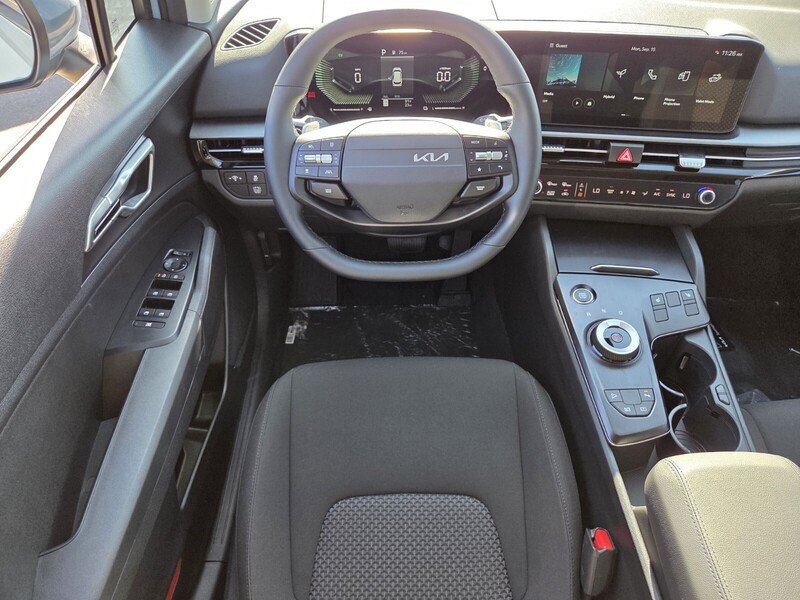 2026 Kia Sportage Hybrid S photo 8