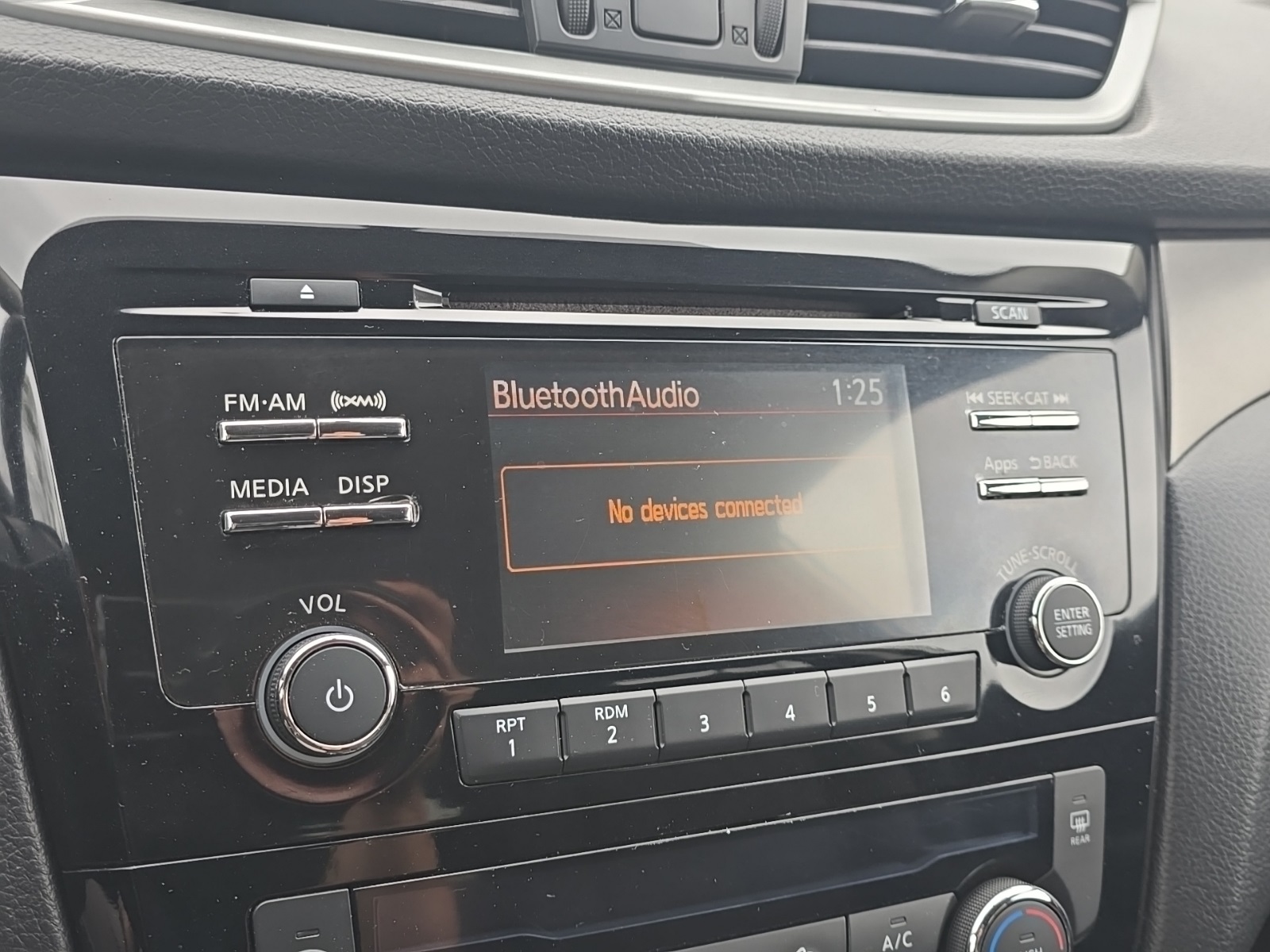 2016 Nissan Rogue SV photo 21